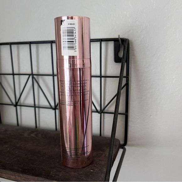 Revolution Illuminate & Glow Illuminating Skin Perfector Bronze - Picture 2 of 2